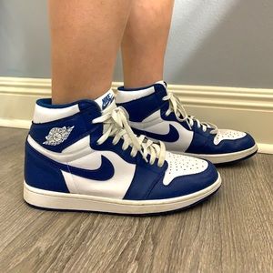 NIKE men’s blue and white air jordans